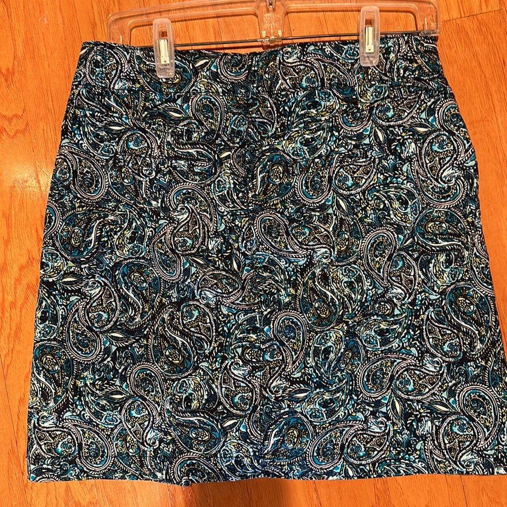 CROFT AND BARROW WOMENS SIZE 6 blue paisley stretch skort nwot - Picture 2 of 4